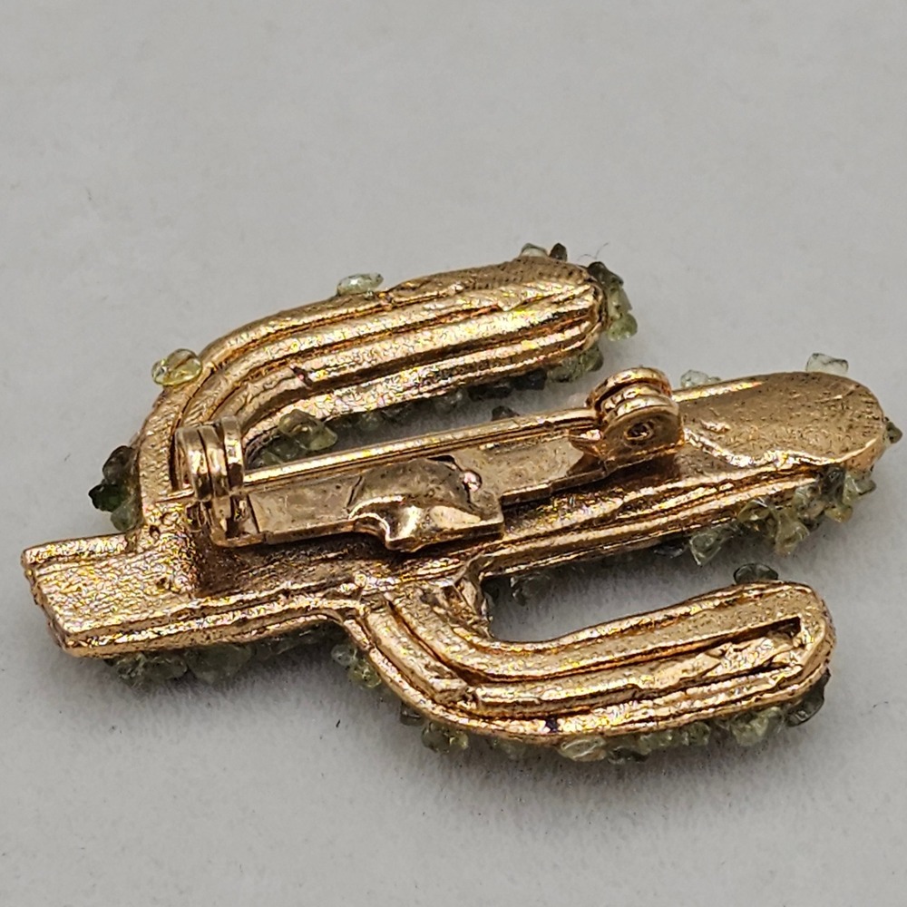 Vintage Cactus Brooch Pin Gold Tone Green Green Stone Chips Desert Southwestern‎ - Picture 6 of 9